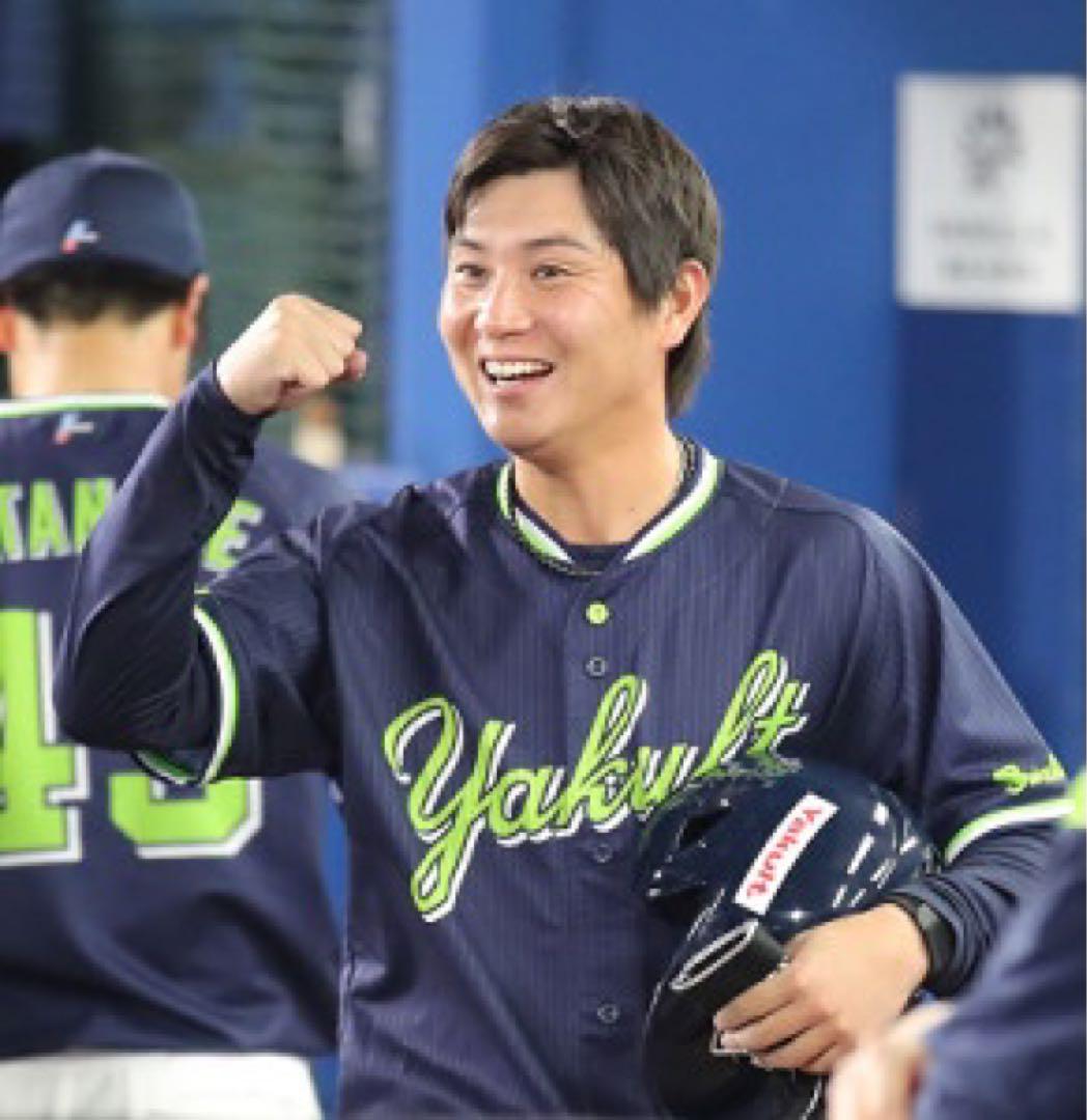 川端慎吾　ユニホーム　Ｍサイズ　ヤクルト　スワローズ　公式　正規品
