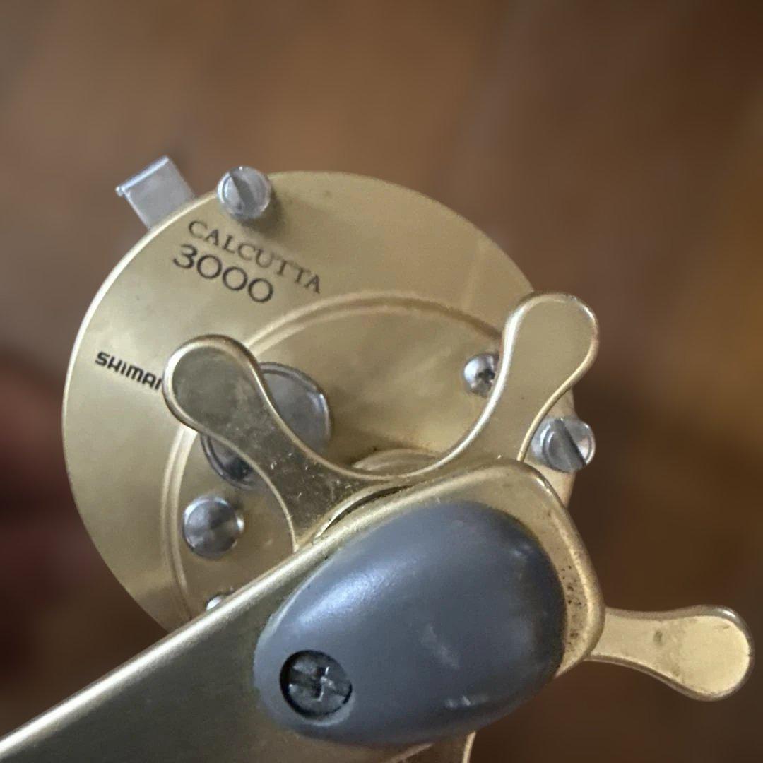 リール SHIMANO CALCUTTA 3000