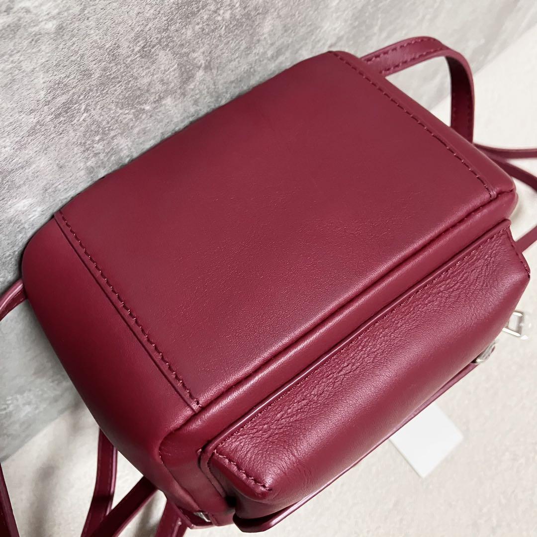 【新品タグ付き 希少品】　FURLA ファヴォラ　ミニリュック　レザー　レッド