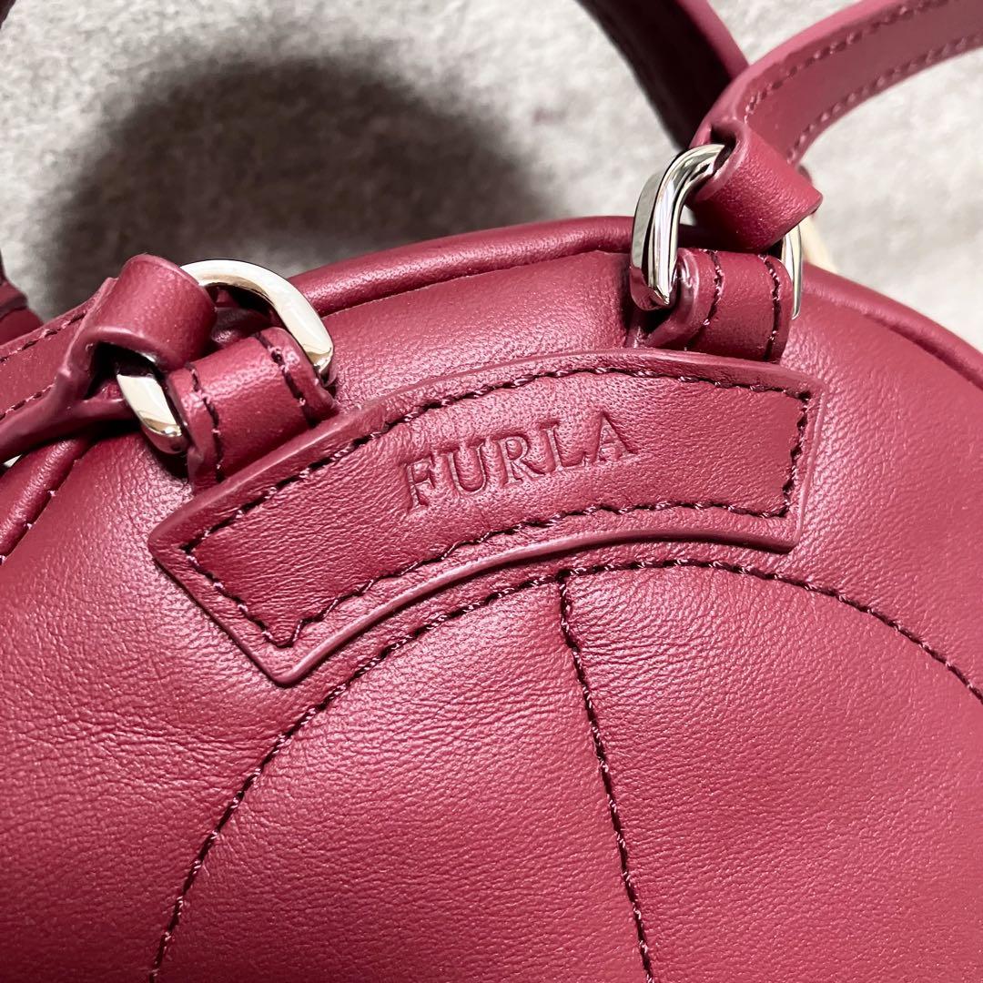 【新品タグ付き 希少品】　FURLA ファヴォラ　ミニリュック　レザー　レッド