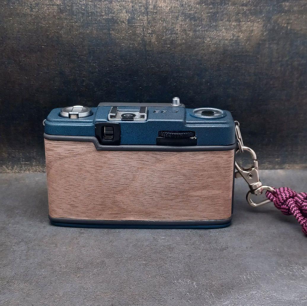 【１点物フィルムカメラ】　OLYMPUS　PEN EE 3 木の皮リメイク
