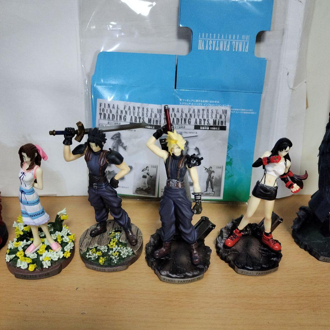 【新品未開封】ファイナルファンタジー VII プレイアーツ  フルセット FFVII 10thアニバーサリー トレーディングアーツミニ 8種フル