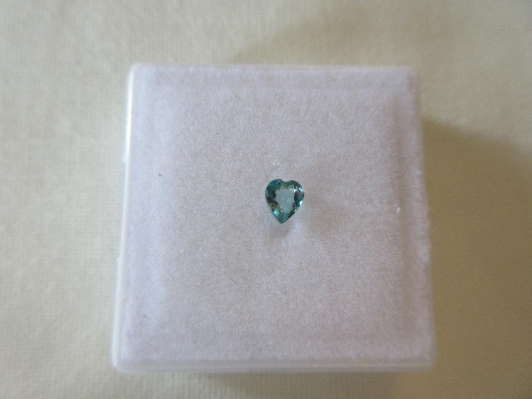 激レア！　グランディディエライト　ハートシェイプ　0.160ct　ソーティング付