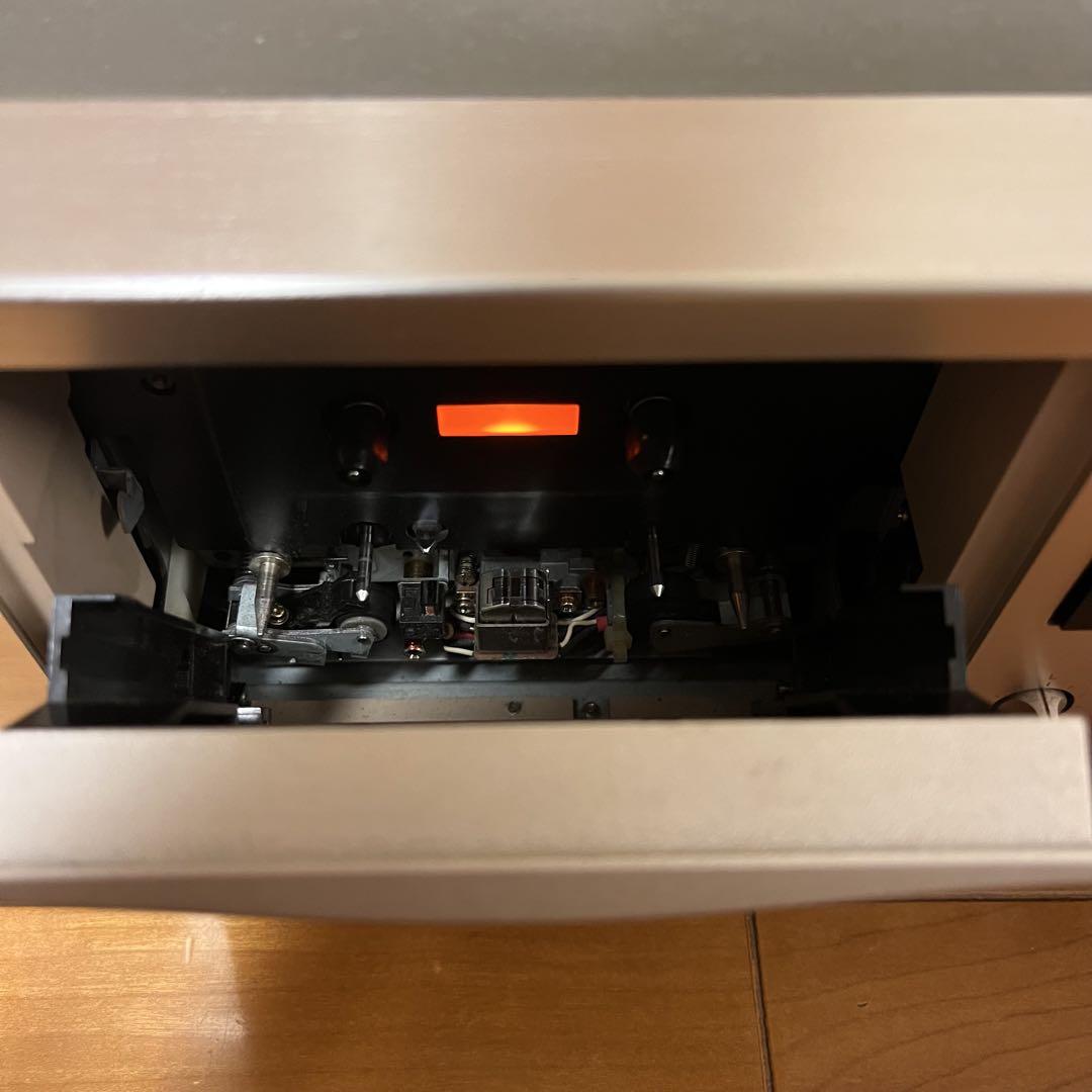 V-7000