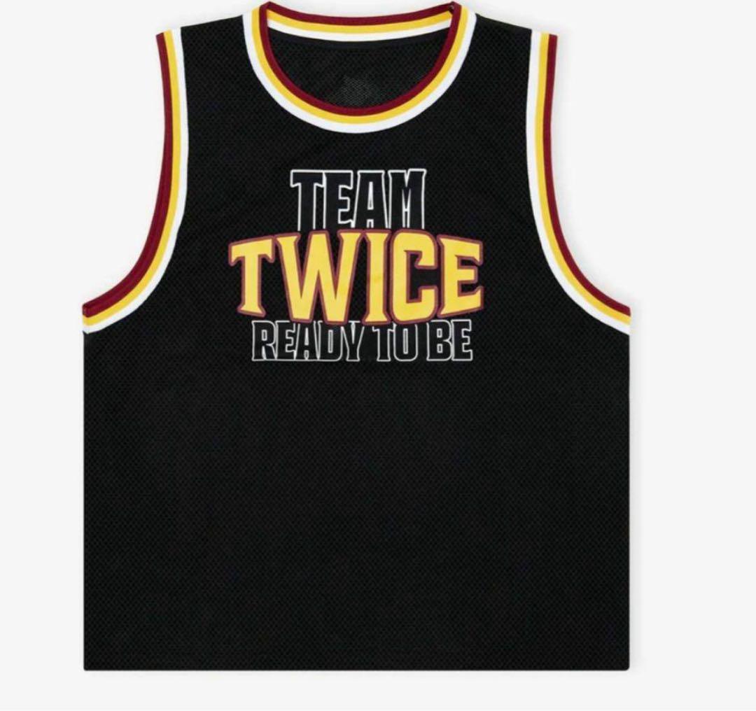 TWICE CHAEYOUNG ユニフォームTシャツ