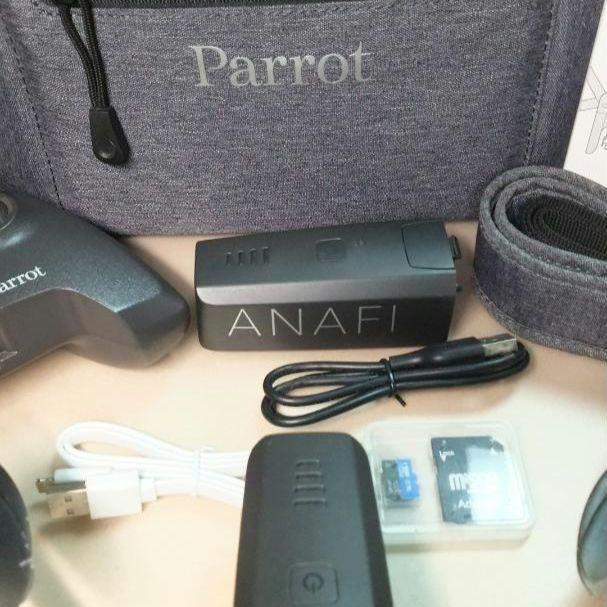 ドローン Parrot