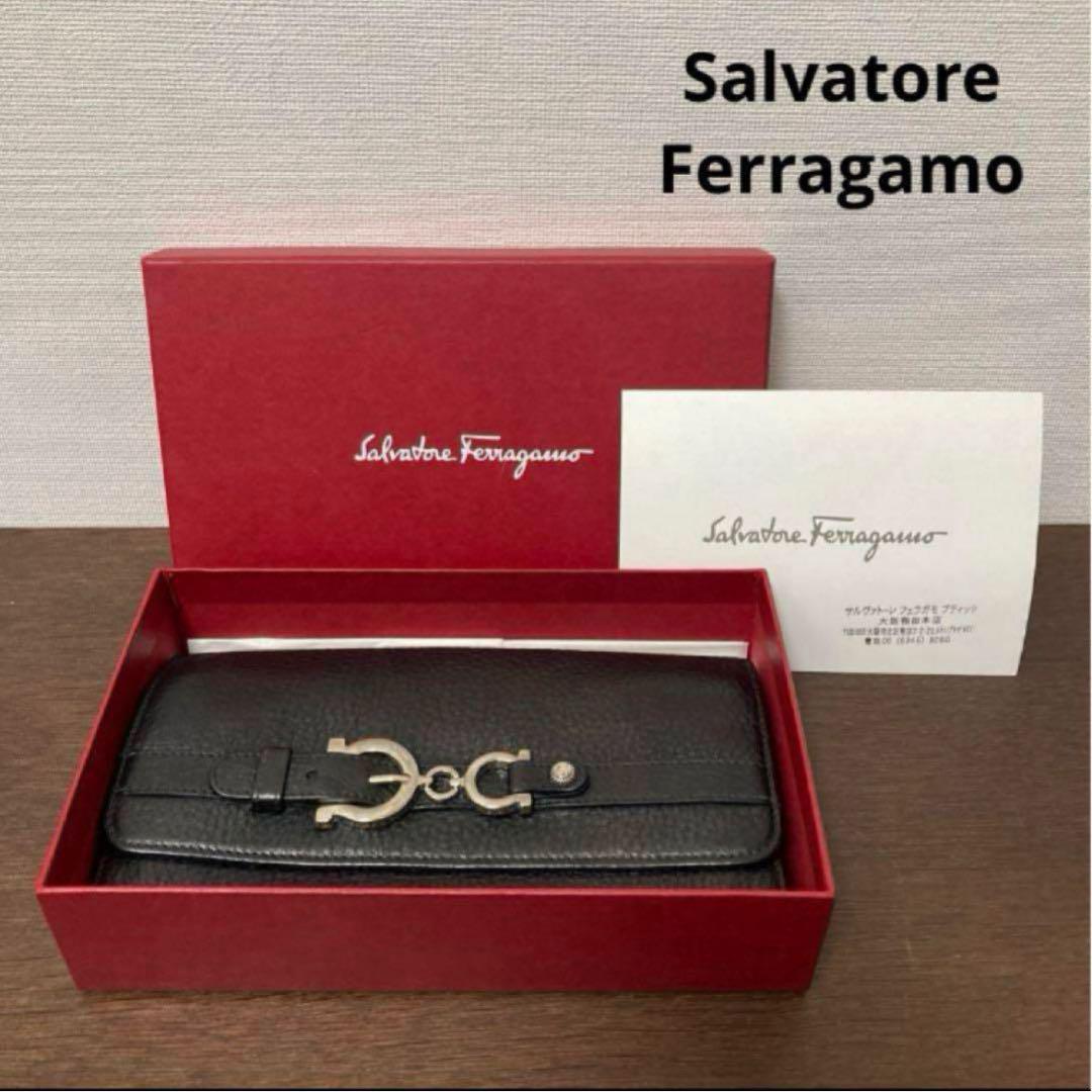 Salvatore Ferragamo ガンチーニ金具　シュリンクレザー　長財布