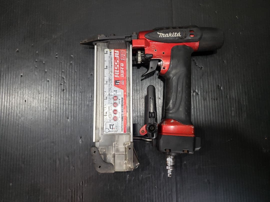 マキタ 高圧仕上げ釘打ち機 フィニッシュネイラ AAF551H