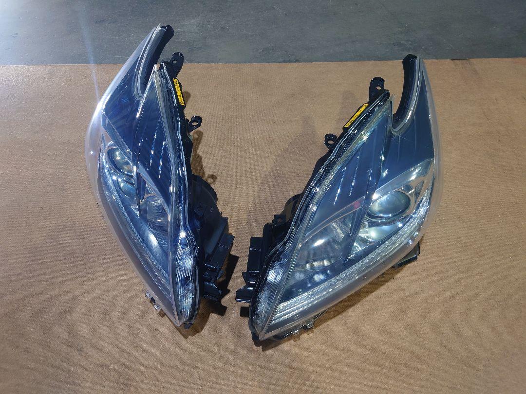 プリウスZVW30後期【TOYOTA】トヨタPRIUS純正USヘッドライト左右