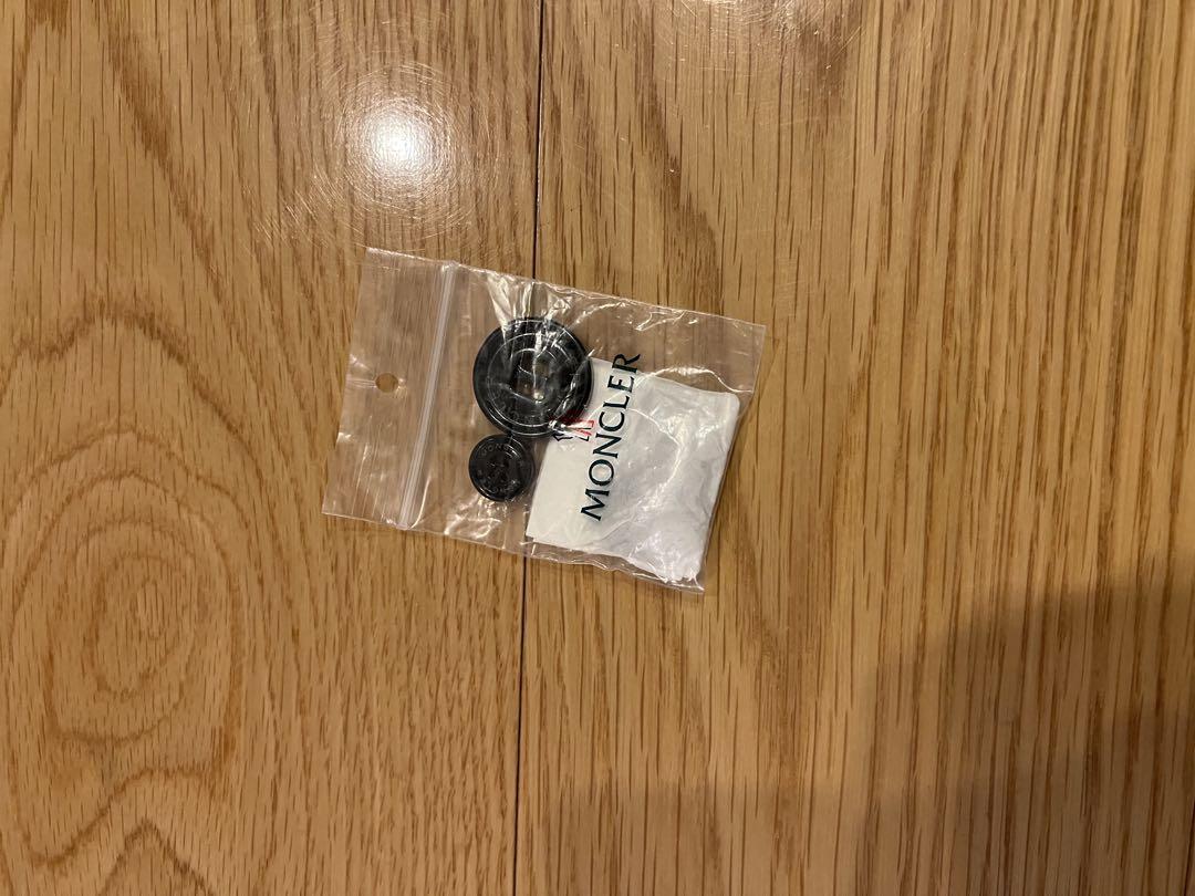 モンクレール　迷彩ダウンジャケット　パリ本店購入