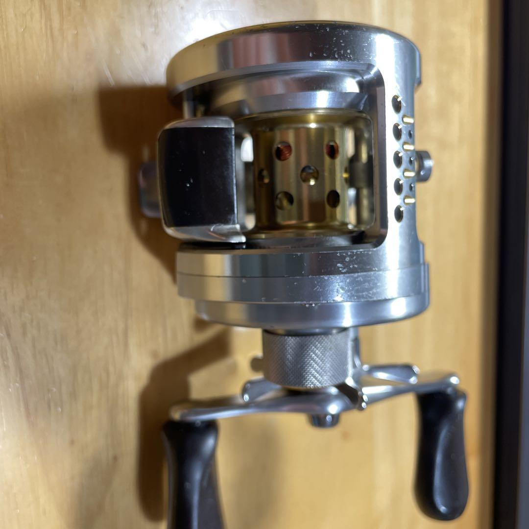 リール SHIMANO 04 CULCUTTA CONQUEST 100DC