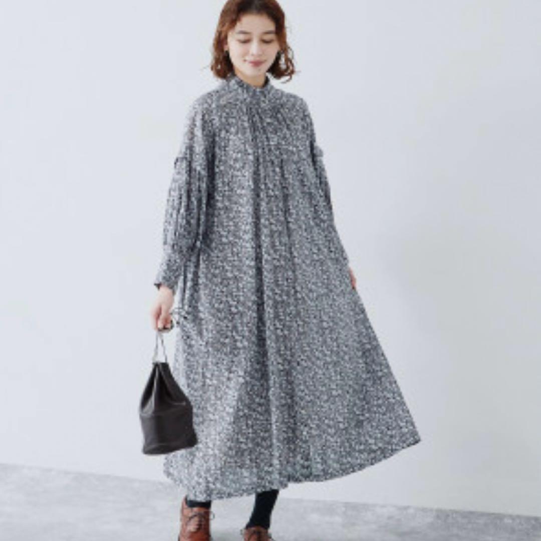 CALINER シルクタッチシルエットミニフラワープリントワンピース SIZE CALINER