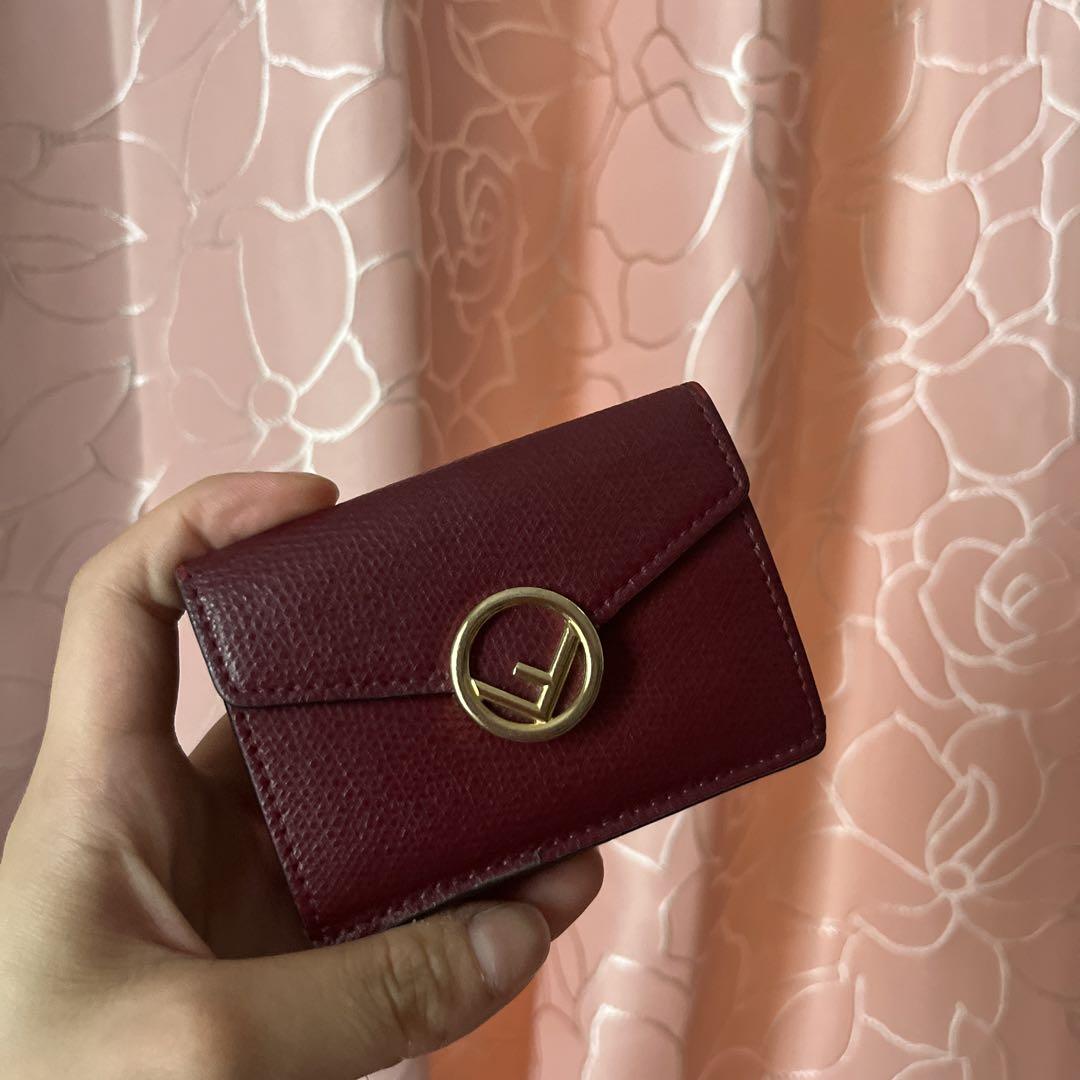 早い者勝ち　FENDI 三つ折り財布