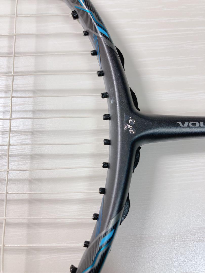 中古品　YONEX ボルトリック　Z-FORCEⅡ バドミントンラケット