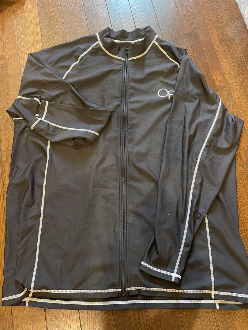 オーシャンパシフィック　ラッシュガード 4l 大きいサイズ