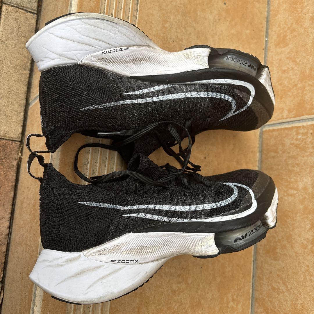 [アキラ]Nike テンポネクスト% 黒