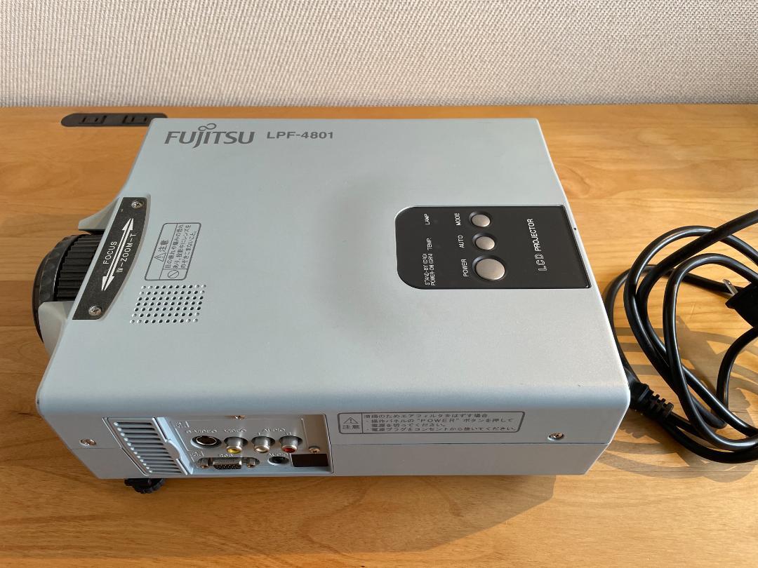 Fujitsu LPF-4801 プロジェクター本体