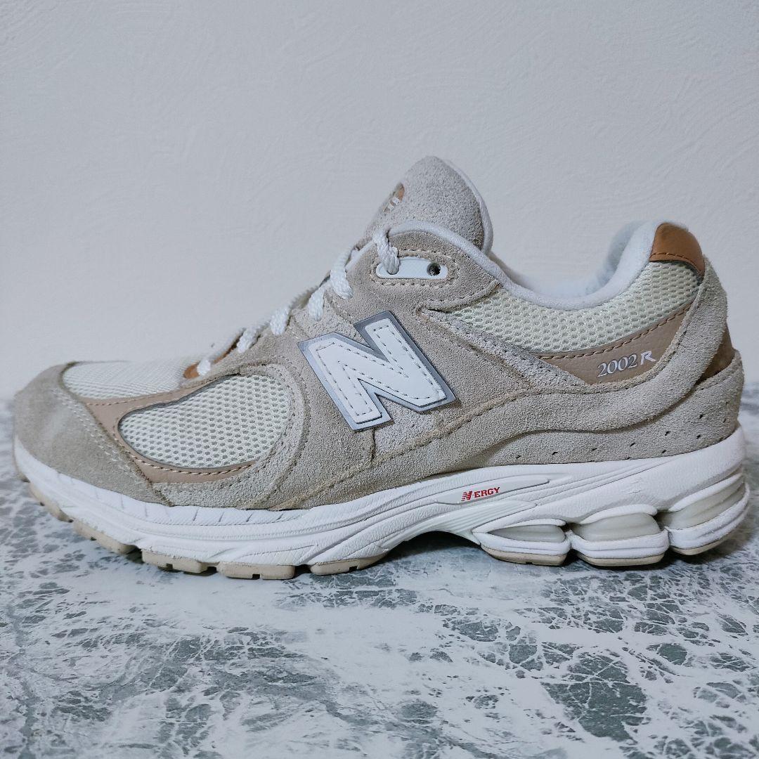 New Balance M2002RSC ベージュ スニーカー 24cm - メルカリ