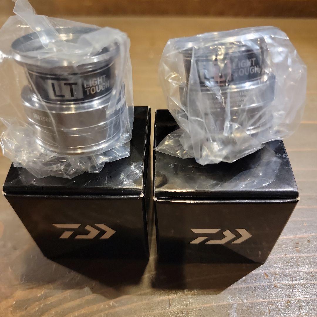 新品未使用 SLP WORKS LTβ2500S スプール 2個セットです。