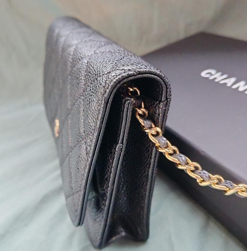 ブラック キルティング 二つ折り財布 ブラック キルティング 二つ折り財布