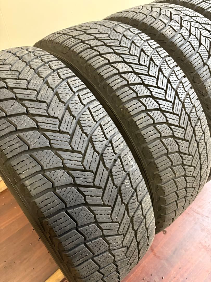 道内送料無料❗️235/60/17冬タイヤ☆ミシュランX-ICE SUV バリ山 道内送料無料❗️235/60/17冬タイヤ☆ミシュランX-ICE SUV バリ山