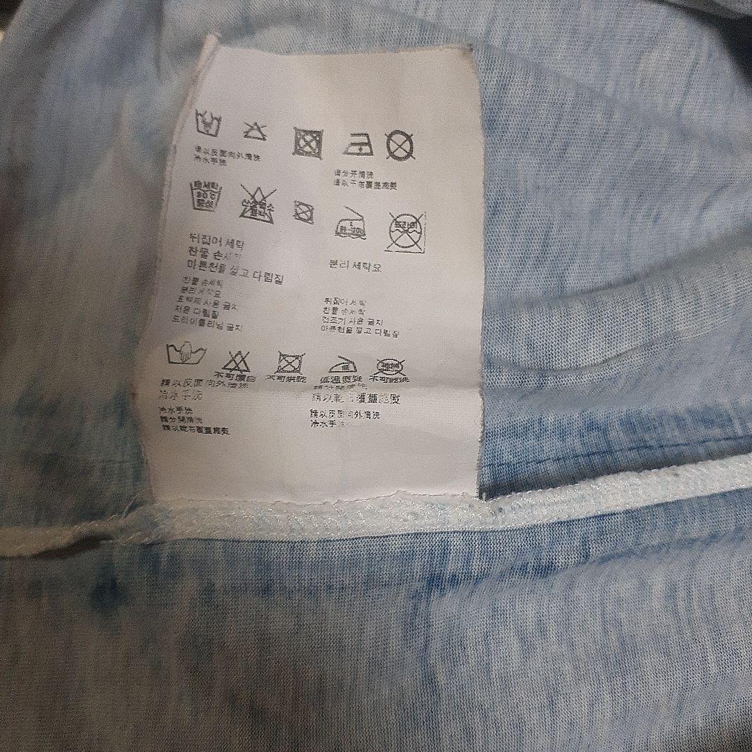 プラダTシャツ　プラダカットソー　ブルーTシャツ　グラフィックTシャツ