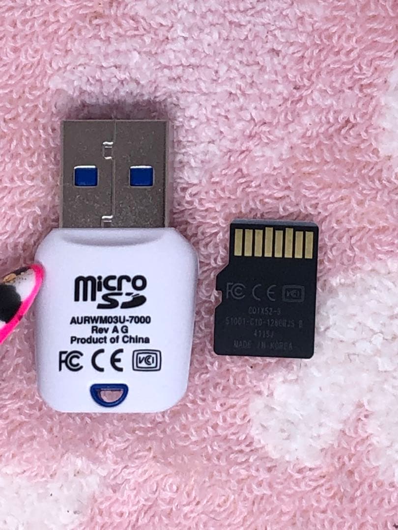 ａｕ純正　MicroSDカード　128GB☆☆