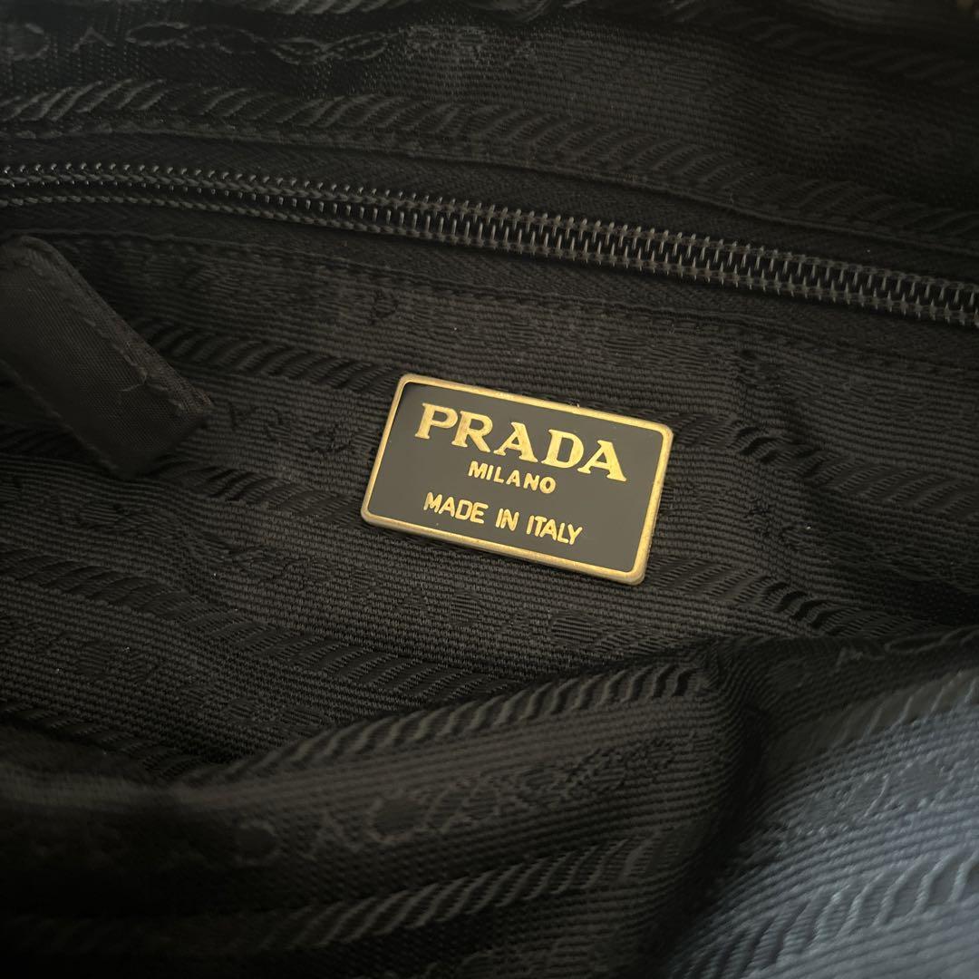 PRADA ブラック ナイロン キルティング バッグ PRADA ブラック ナイロン キルティング ショルダーバッグ
