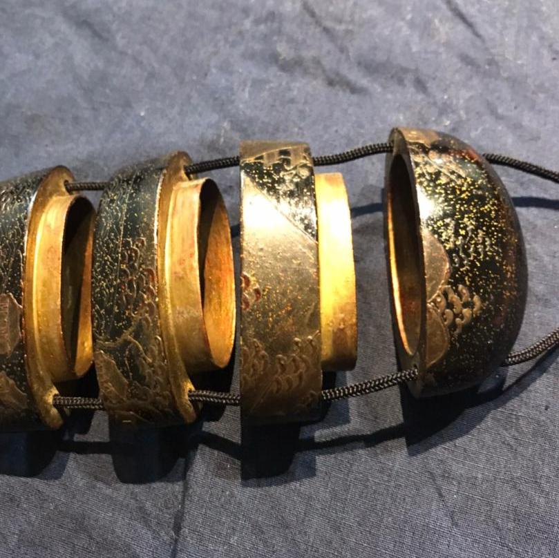 印籠 面根付 緒締めはメノウ bxAIM-m58325506074 螺鈿 富士山 即納正規品