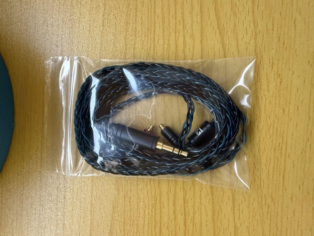 新品同様 SHURE AONIC 215 SE215DYBL おまけ付き