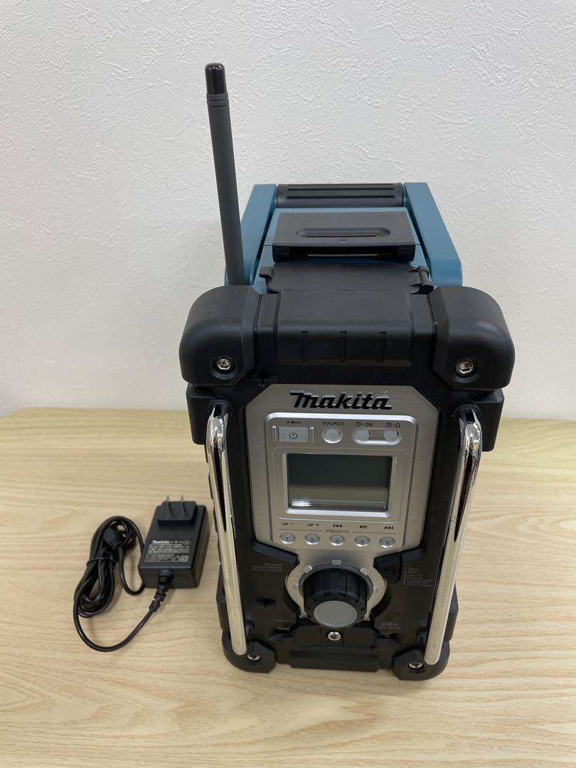 マキタ　充電式ラジオ　MR103