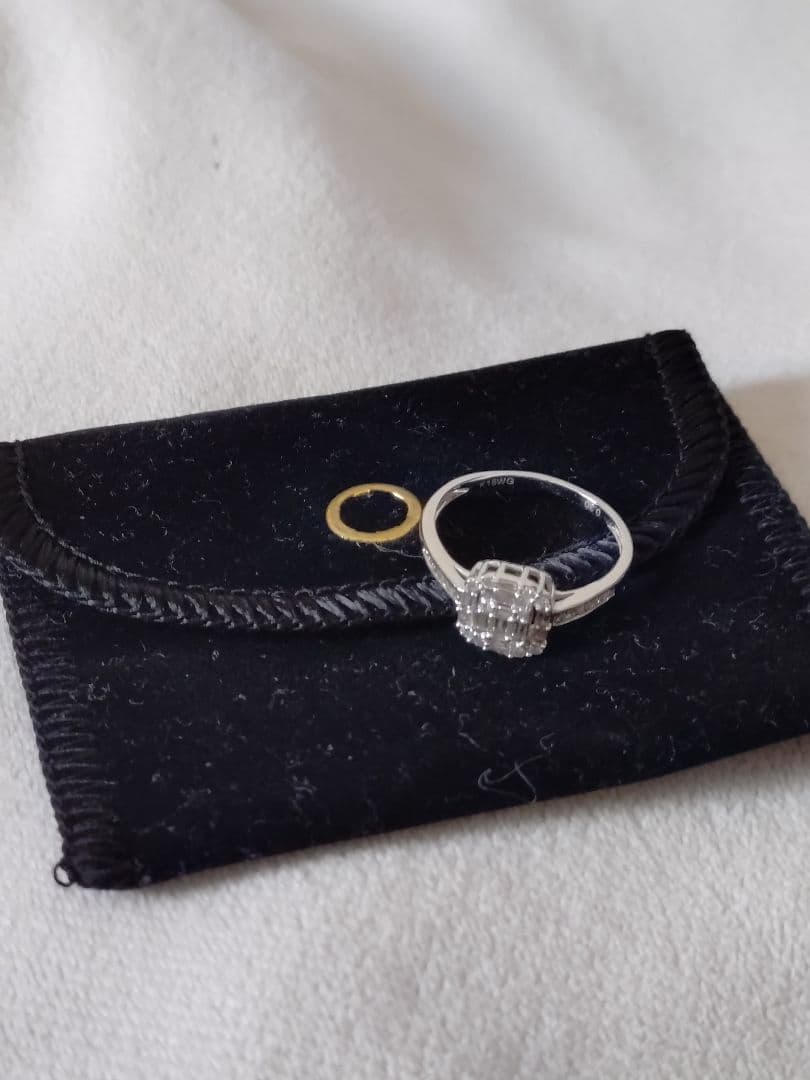 早いもの勝ち　K18ホワイトゴールドダイヤモンド0.3リング１４号