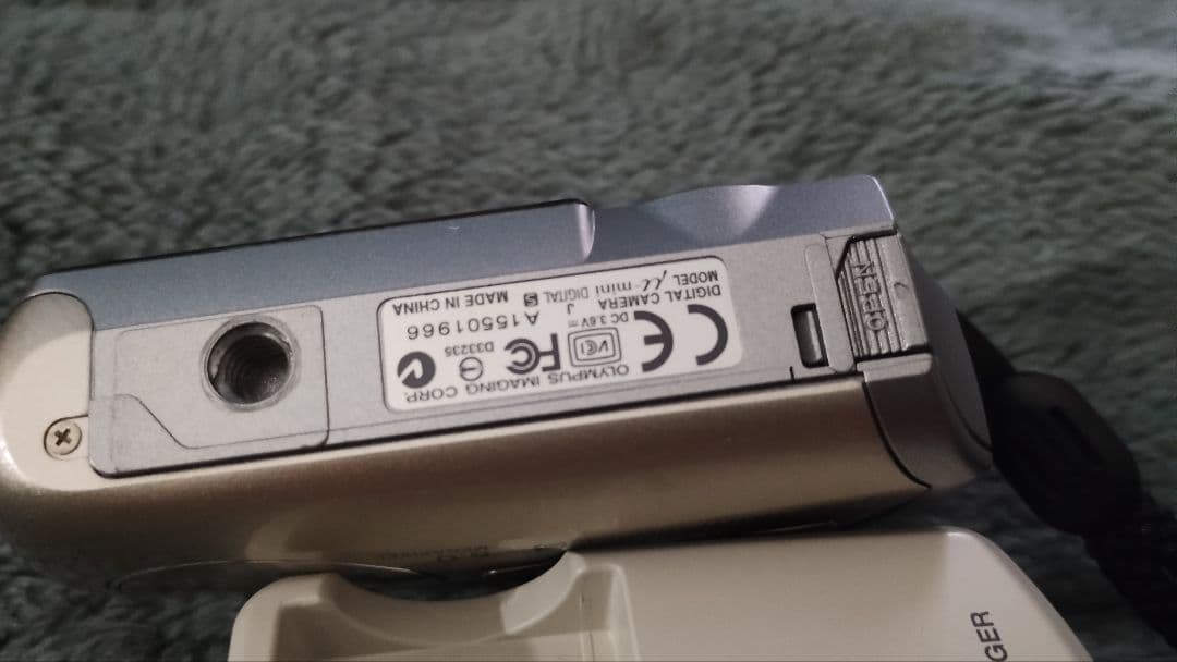 OLYMPUS μ mini DIGITAL S 5.0 mega pixel OLYMPUS μ mini DIGITAL S 5.0 mega pixel