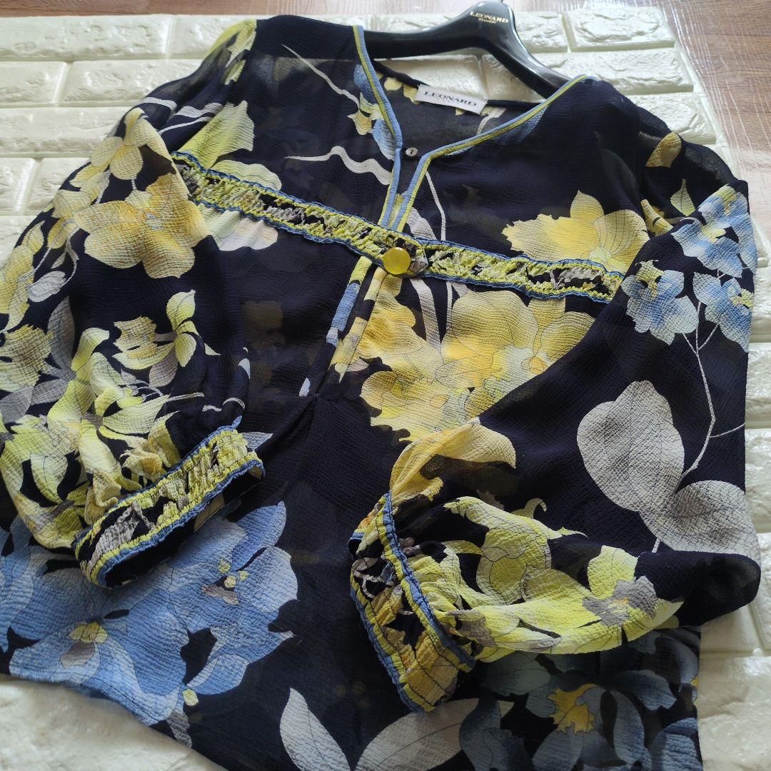 レオナールパリ　花柄シフォンシルク　トップス