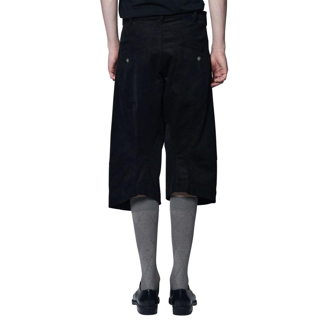 Omar Afridi - Knee darted flare shorts