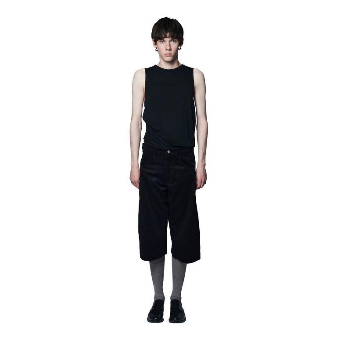 Omar Afridi - Knee darted flare shorts
