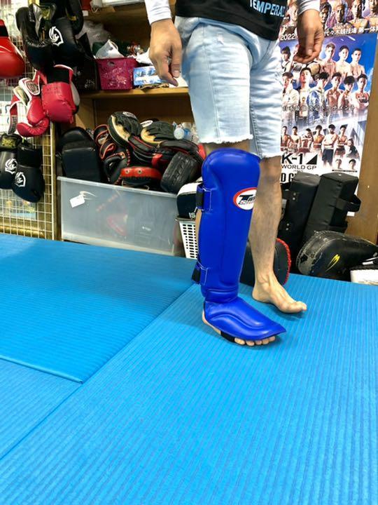 最強ホールド ツインズ レガース XL TWINS