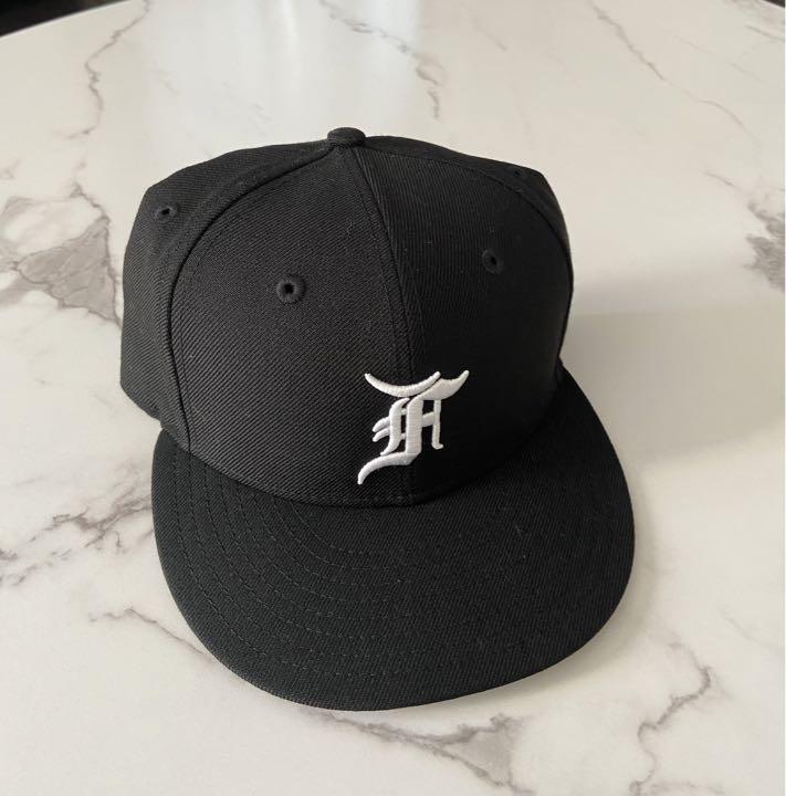 NEW ERA  ESSENTIALS  FOG キャップ