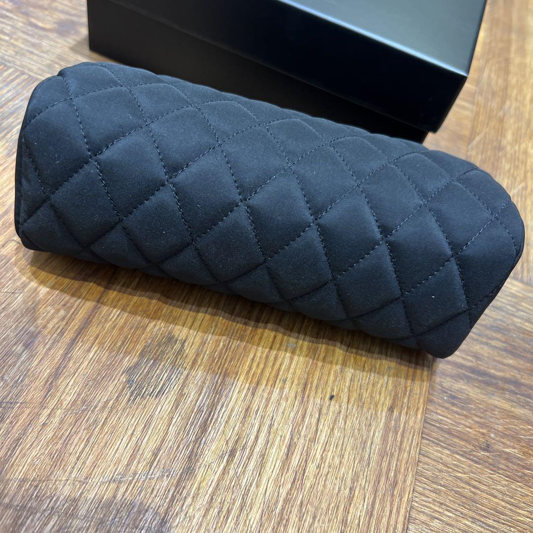 CHANEL ブラック ナイロン ポーチ