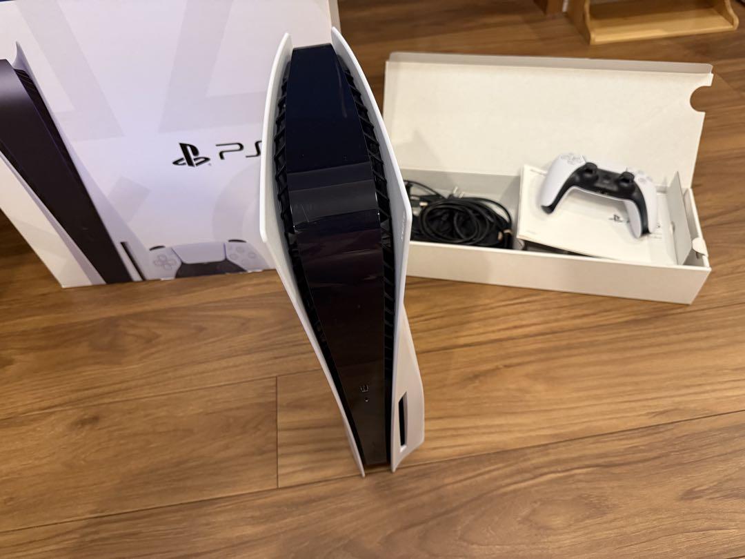 PlayStation 5 (PS5) 本体 ホワイトディスクプレイ搭載