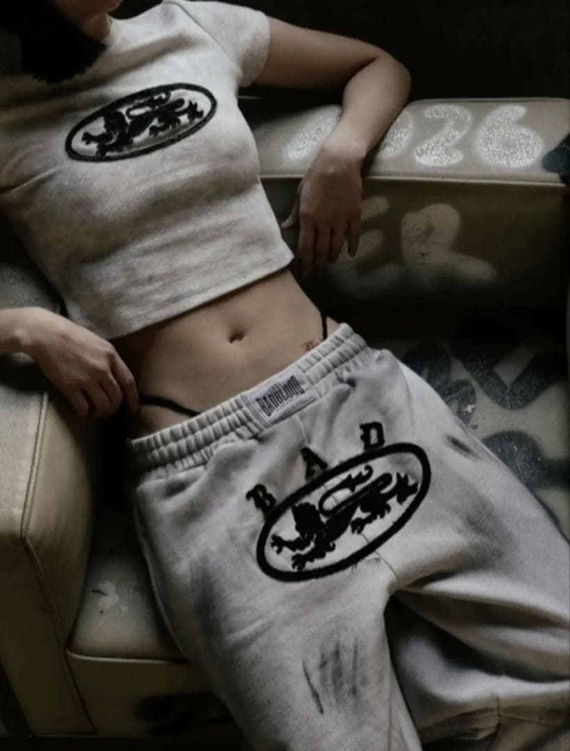 BADBLOOD badblood Lion スウェットパンツ ホワイト グレー BADBLOOD badblood Lion スウェットパンツ ホワイト グレー