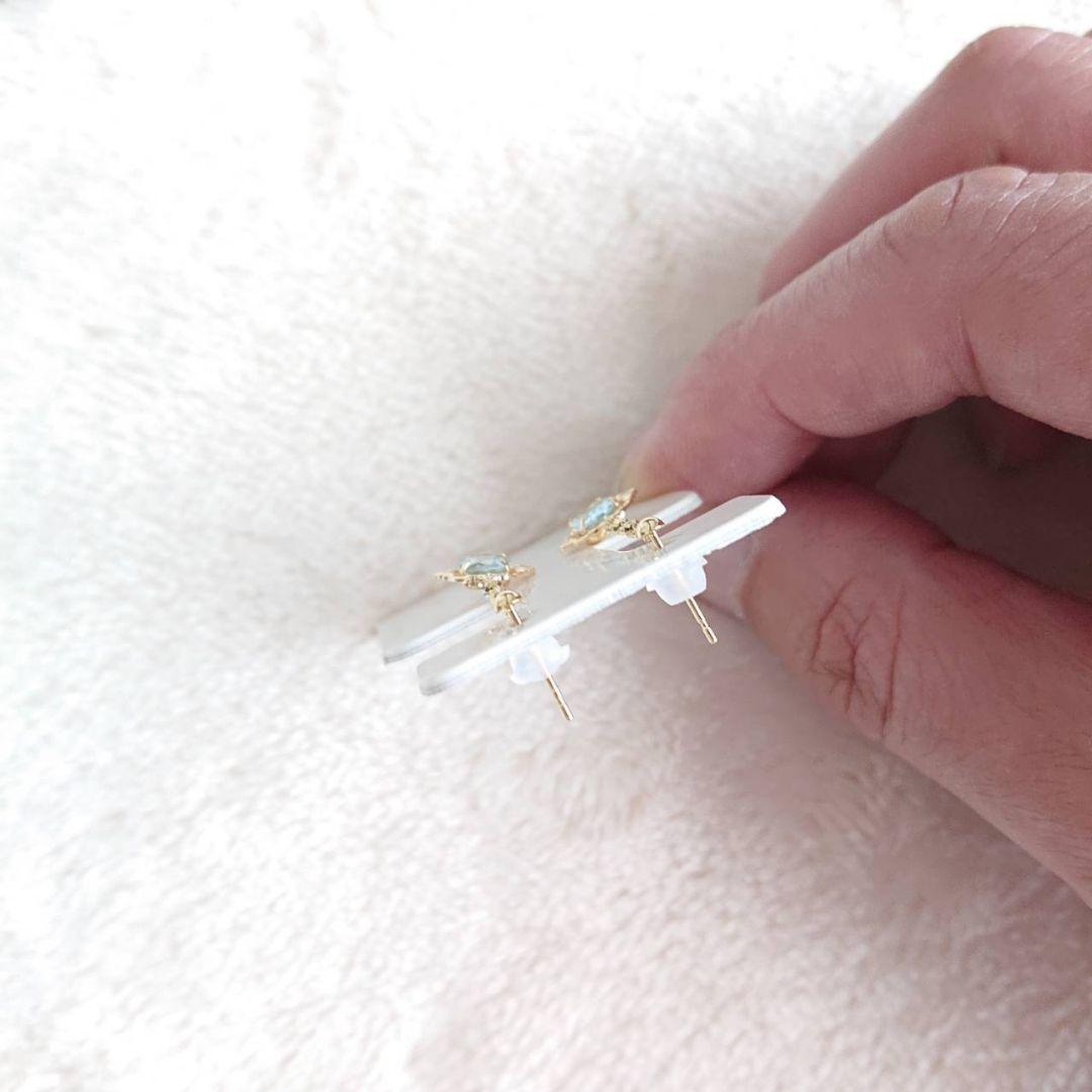 【新品・未使用】k18 ブルートパーズ ピアス 【新品・未使用】k18 ブルートパーズ ピアス