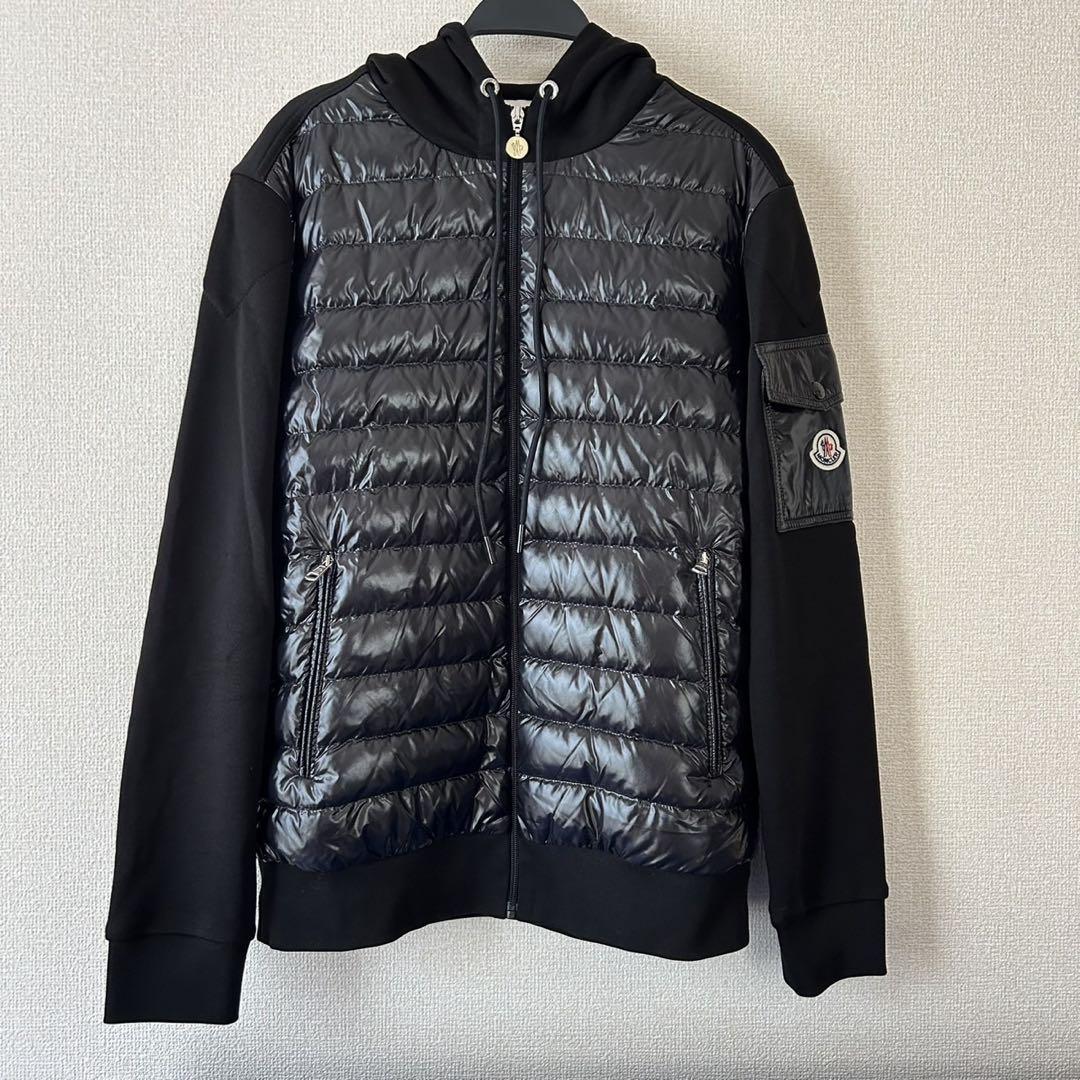 MONCLER フード付きダウンジャケット ブラック 43,710円