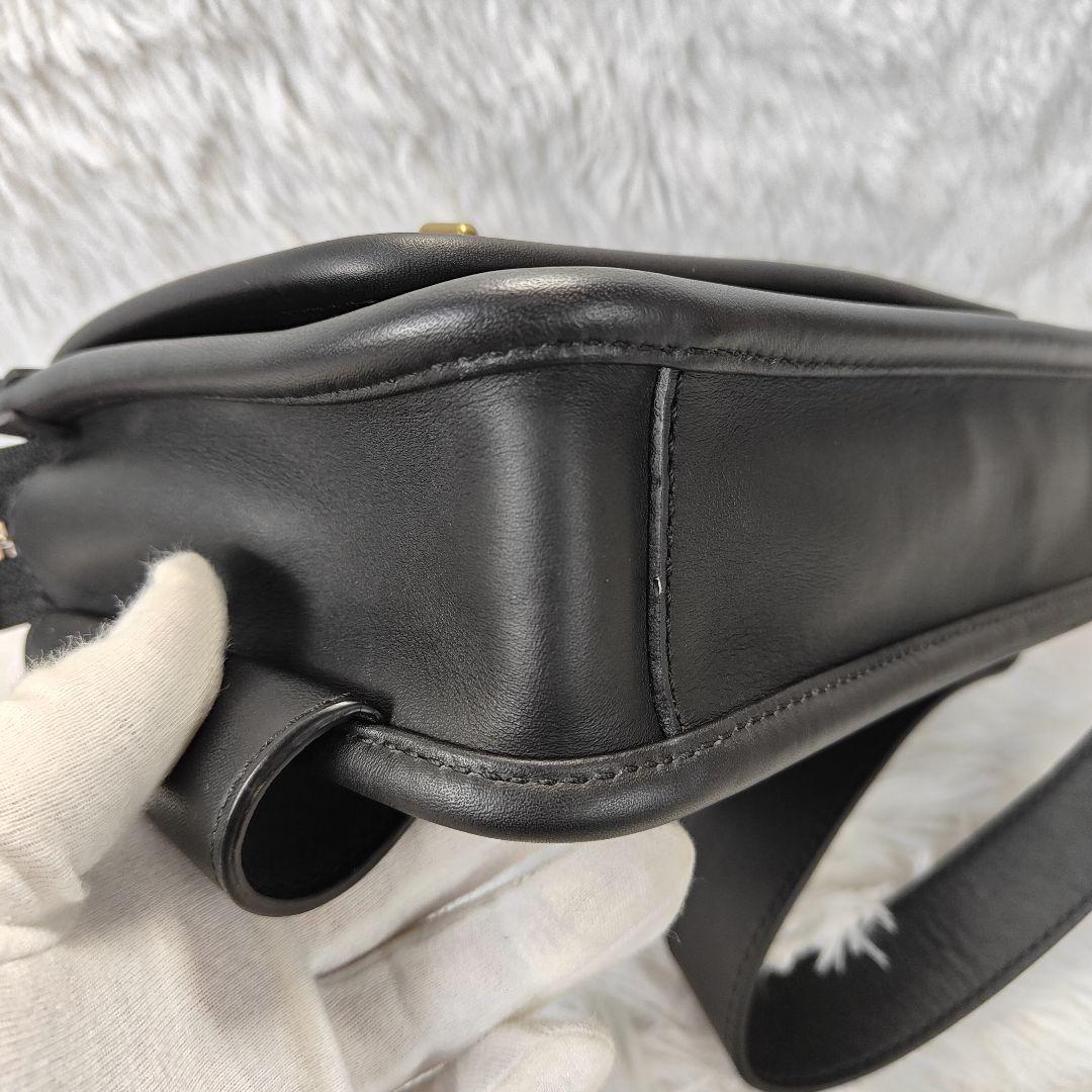 【未使用級】コーチ レガシー ボディバッグ ターンロック レザー ブラック 黒