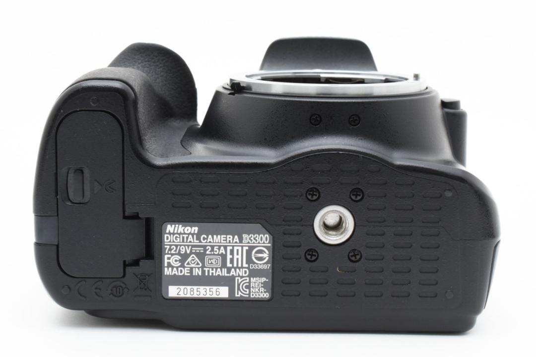 美品 ニコン D3300　デジタル ボディ ショット枚数　16312枚　M312