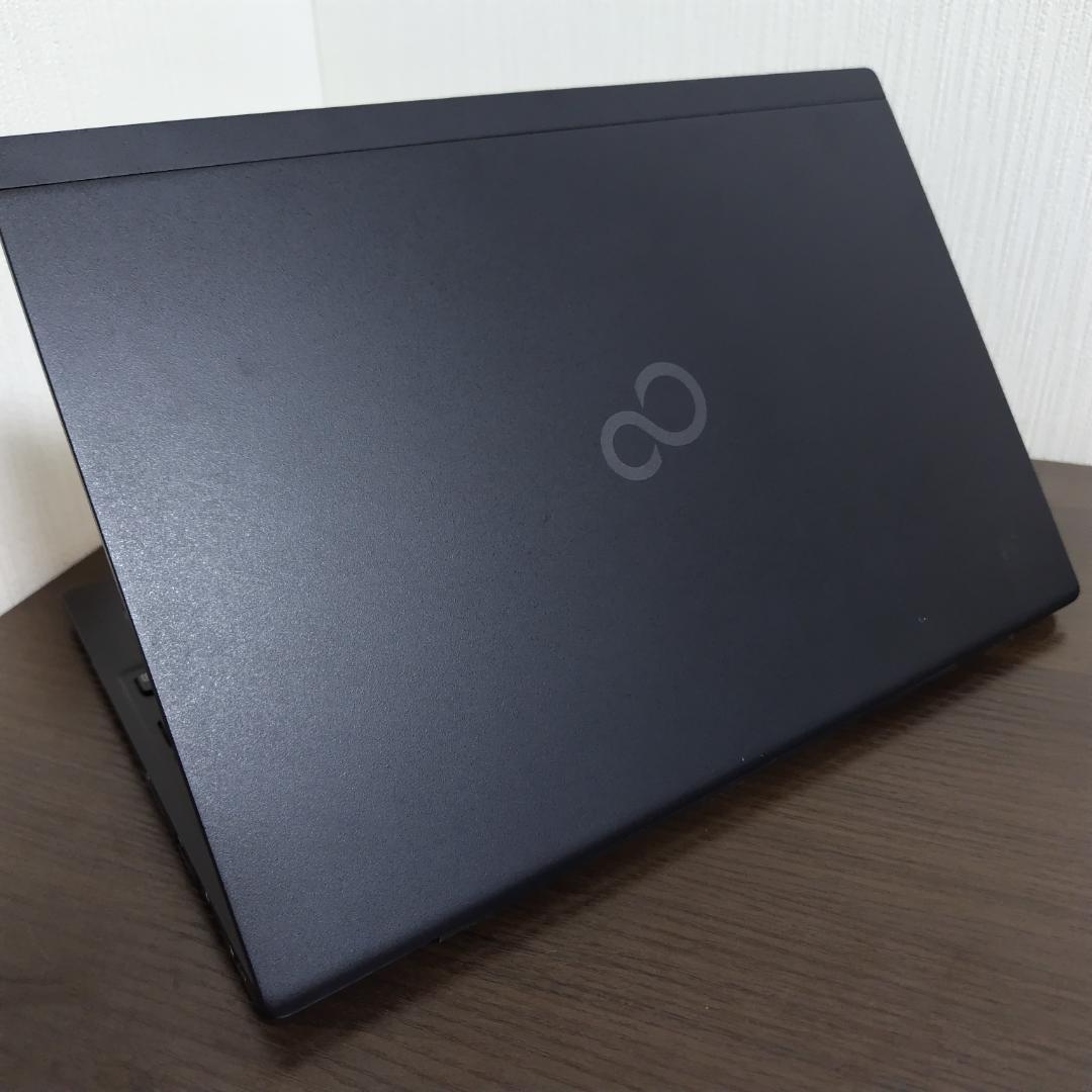 第10世代 Corei5薄型モバイル】富士通／U9310D／8GB／256GB