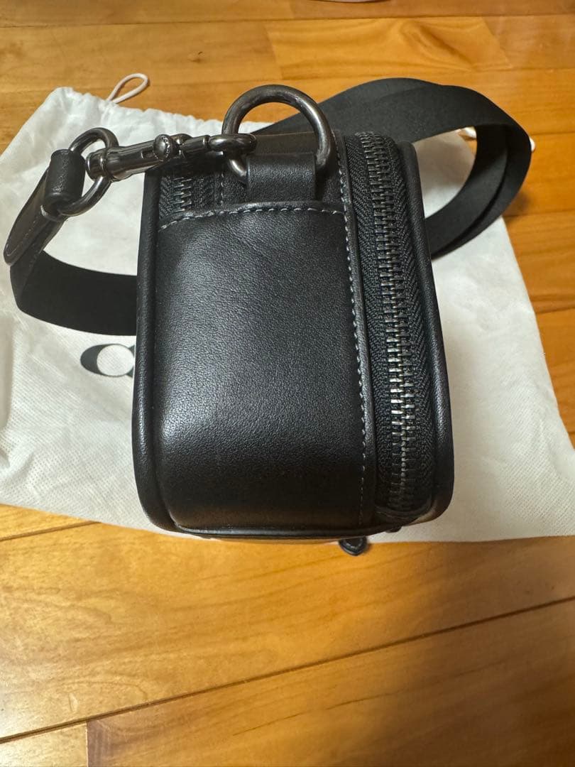 COACH ショルダーバッグ ブラック/ホワイト COACH ショルダーバッグ ブラック/ホワイト