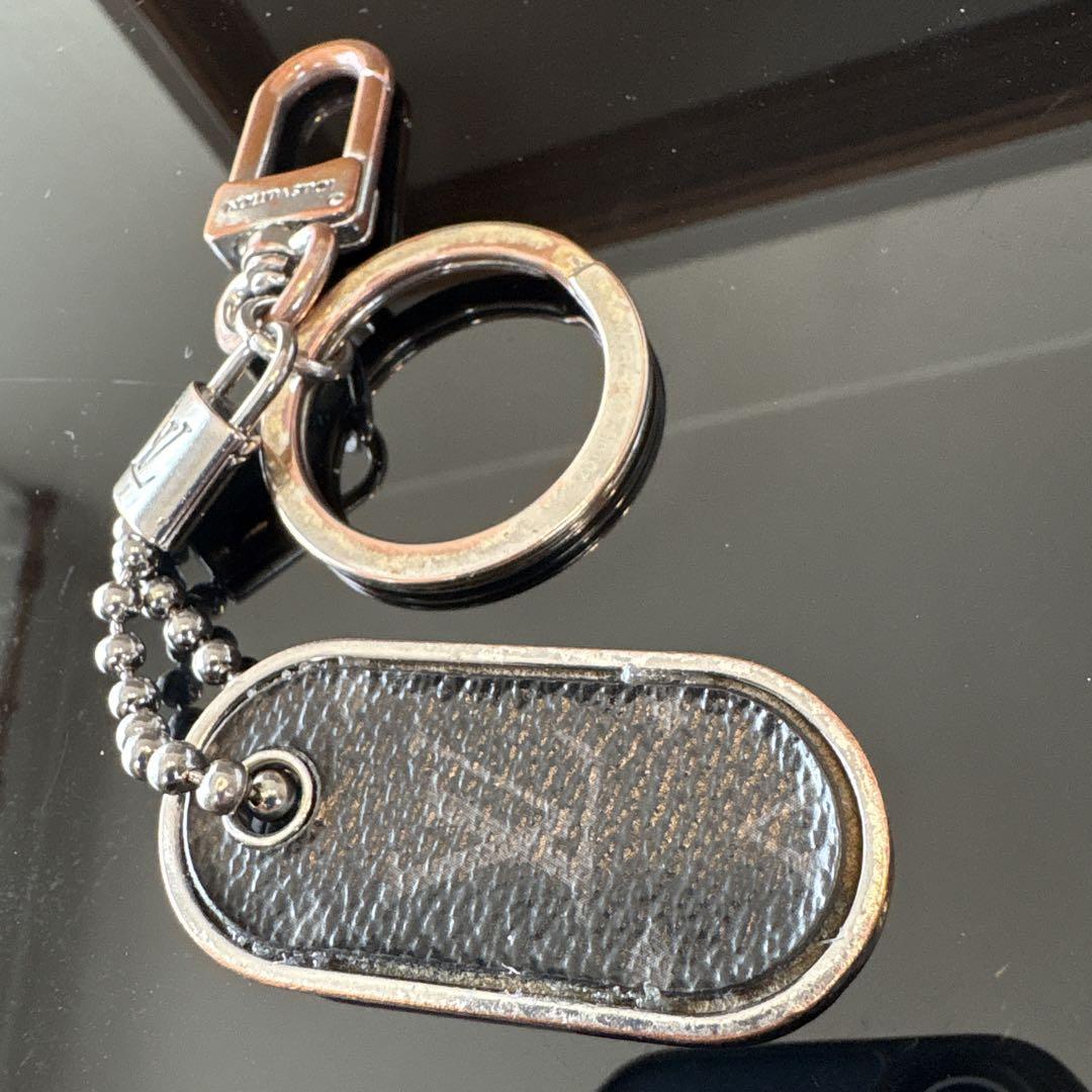 LOUIS VUITTON　KEYRING ヴィトンキーホルダー M63618 LOUIS VUITTON KEYRING ヴィトンキーホルダー M63618 - メルカリ