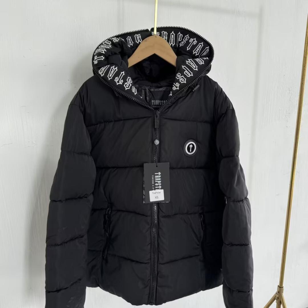 TRAPSTAR 新品Mサイズブラックダウンジャケット