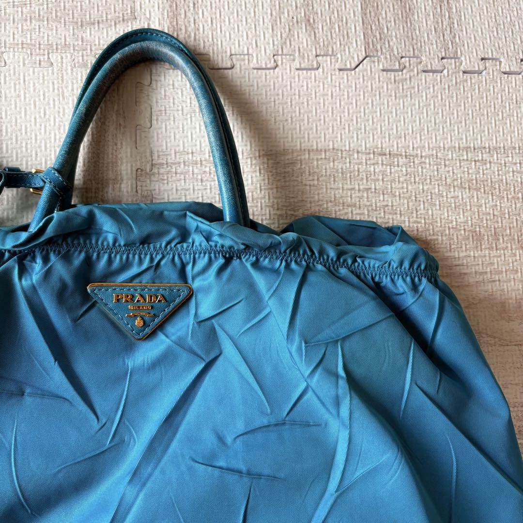 希少カラー❗️】PRADA 青 シワ加工 ハンドバッグ タッセル付き